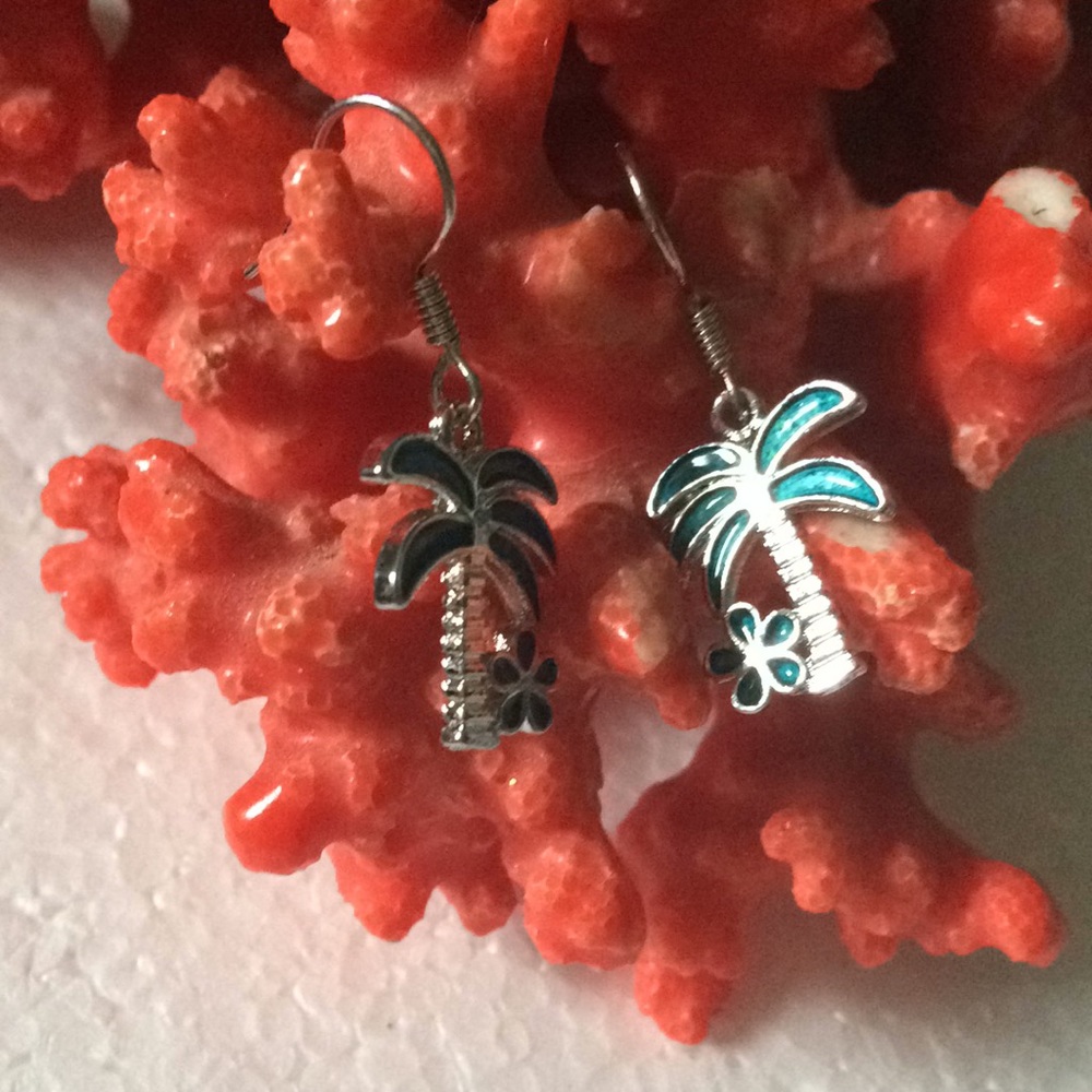 Palm tree earring